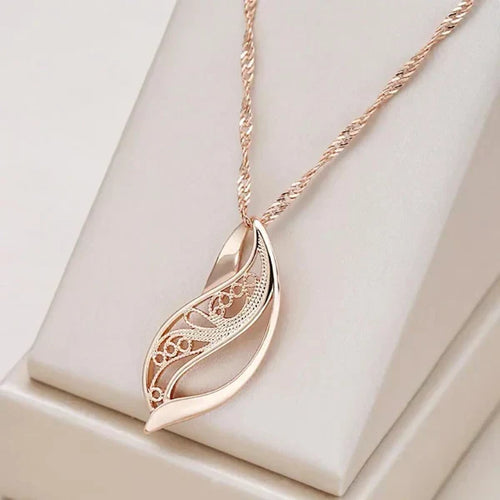 1+1 Offer: Earrings With Dark Blue Crystal in Gold + Harmonious Necklace in Gold