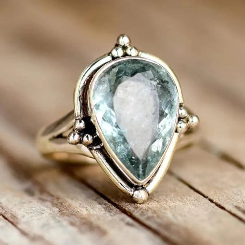 '-style Ring With Blue Crystal Inlay