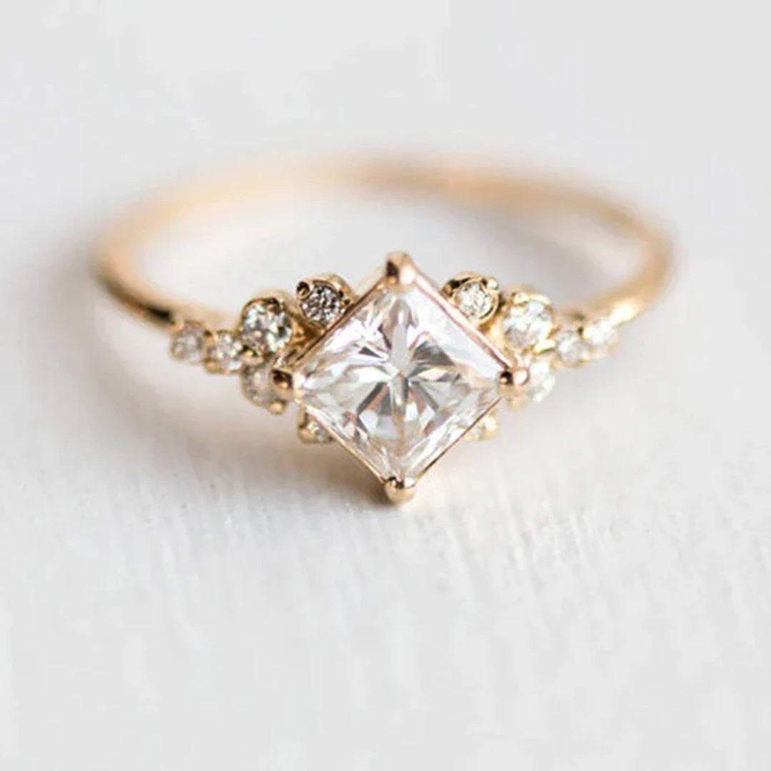 Anillo de Cristal Dorado Vintage