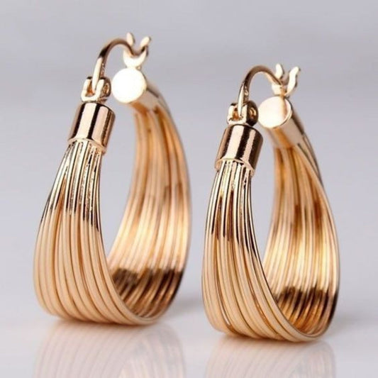 Aros de Hilos Dorados Vintage