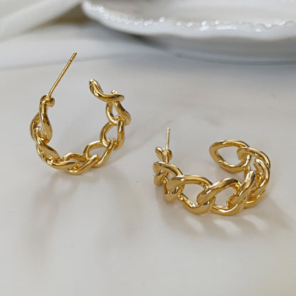Pendientes Aros Minimalistas en Oro y Plata