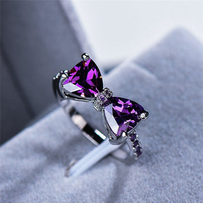 Anillo de Lazo con Piedras Preciosas