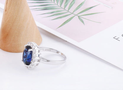 Anillo de Zafiro Azul en Plata