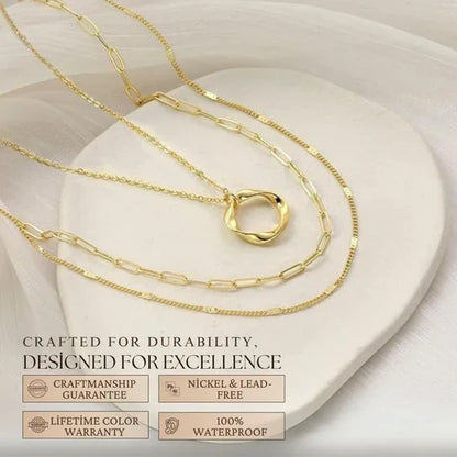 Carmen - Necklace With Gold Chain and Pendant