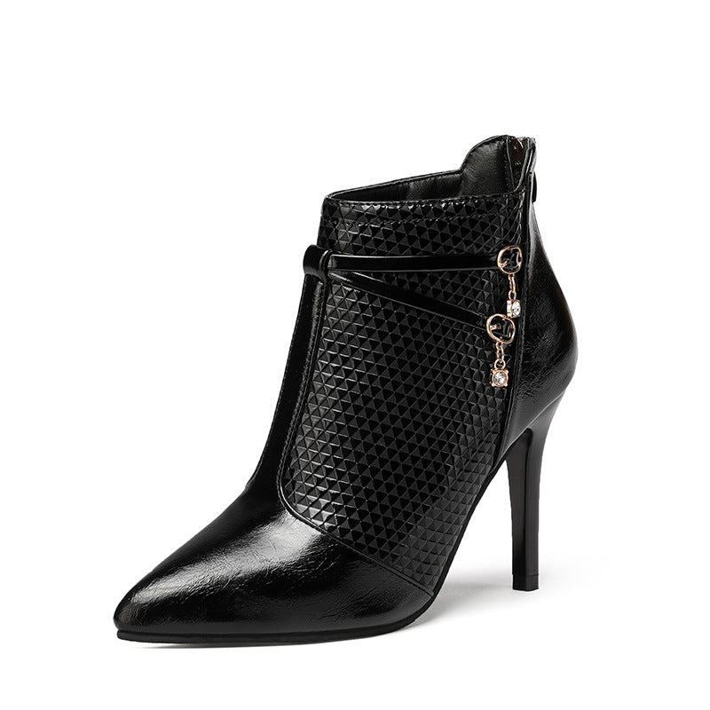 Graceful Orthopedic Boots for Modern Look