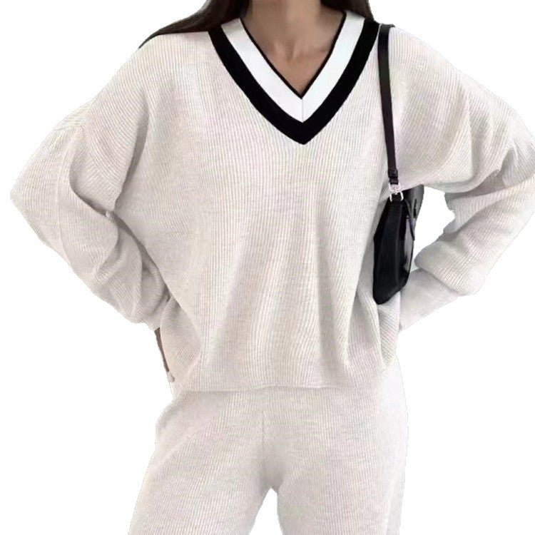 Timeless Vintage Style Pullover