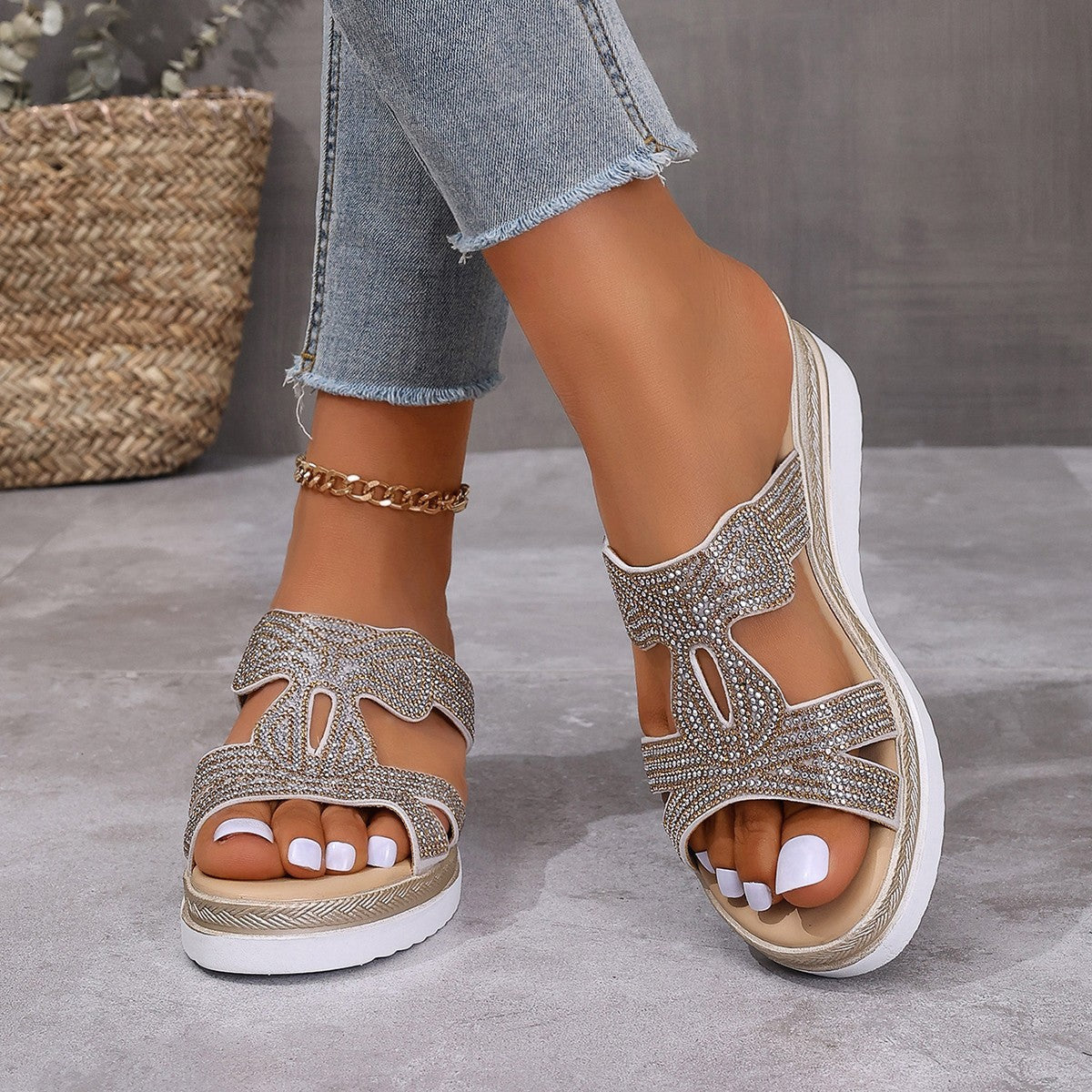 Graceful Orthopedic Shoes for Modern Look