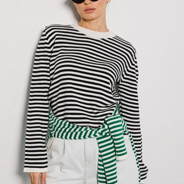 Elegantly Designed Pullover