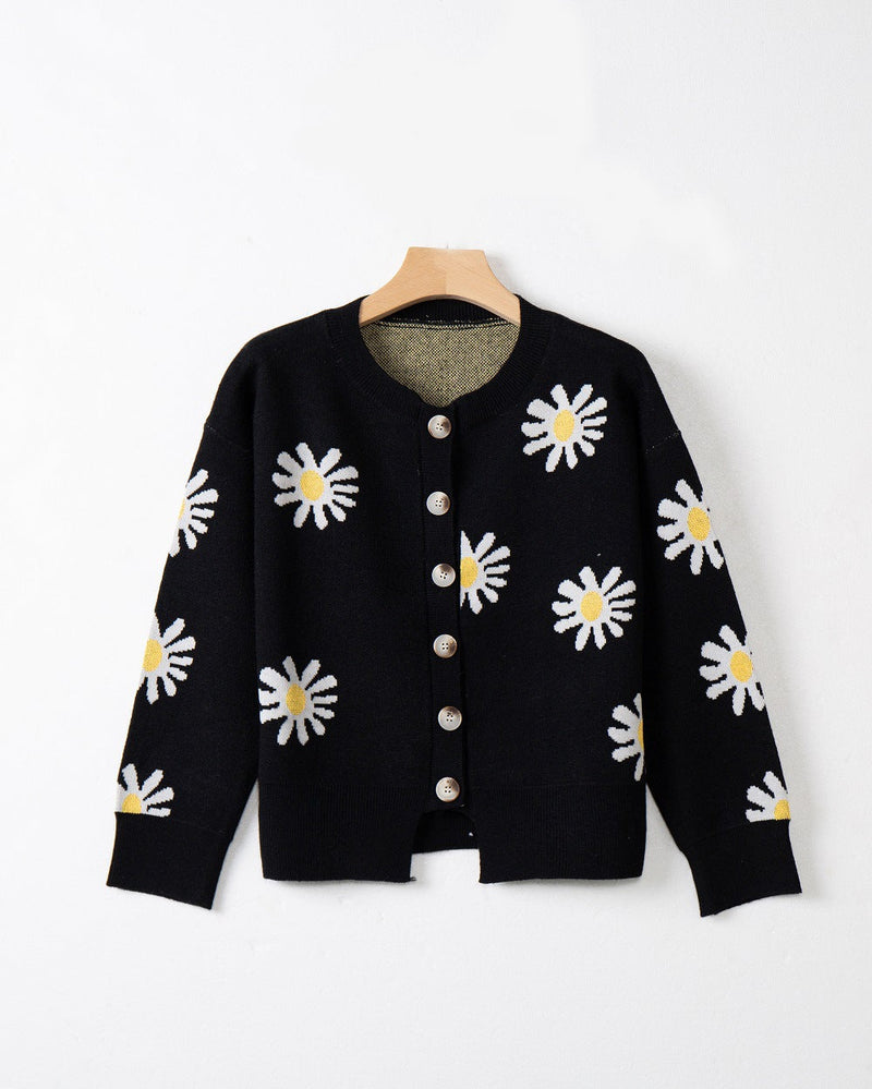 Elegantly Designed Pullover