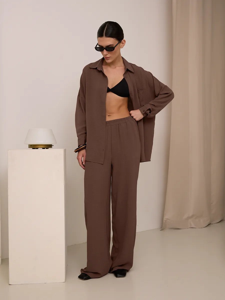 Dunkelbraun