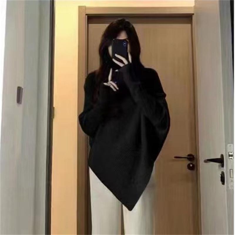 Elegantly Designed Pullover