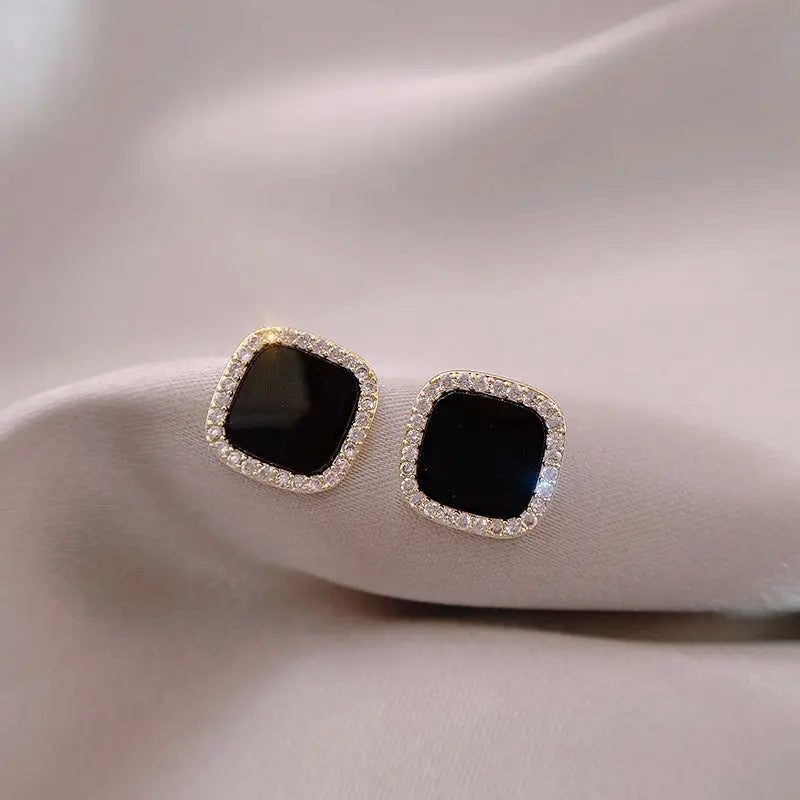 Timeless Onyx Earrings With Diamonds