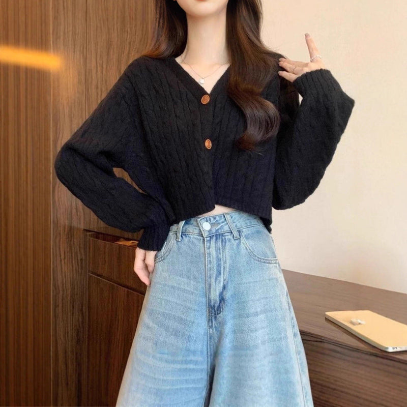 Elegantly Designed Cardigan