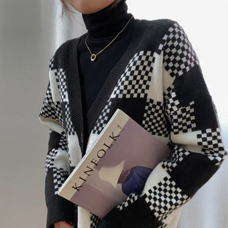 Elegantly Designed Cardigan