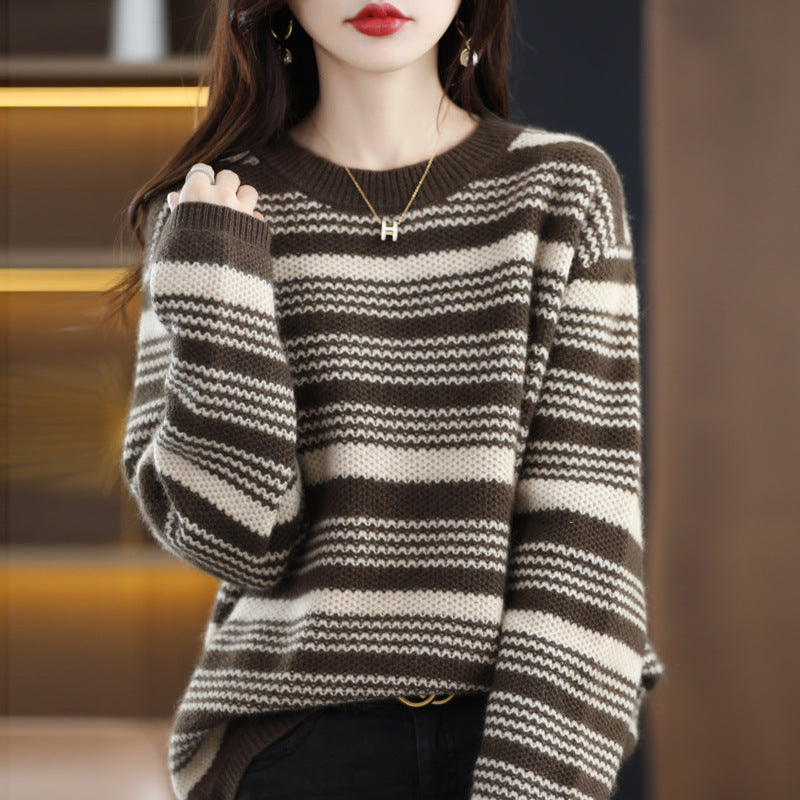 Timeless Vintage Style Pullover