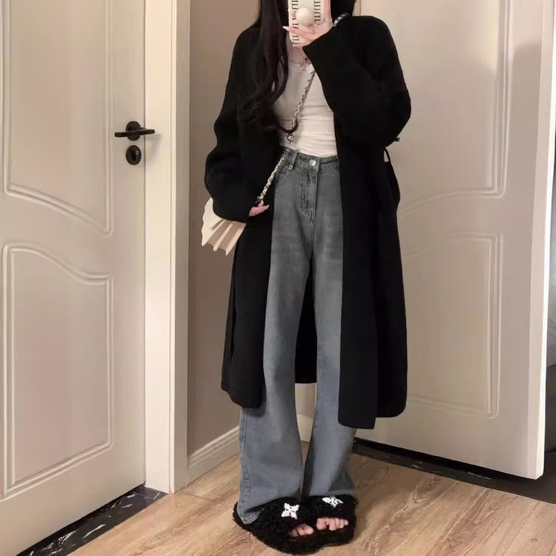 Gracefully Designed Cardigan