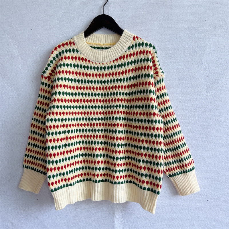 Elegantly Designed Pullover