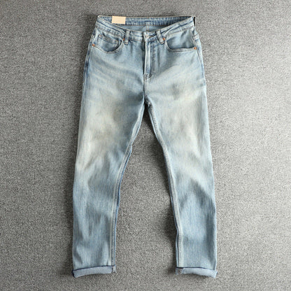 Hellblau