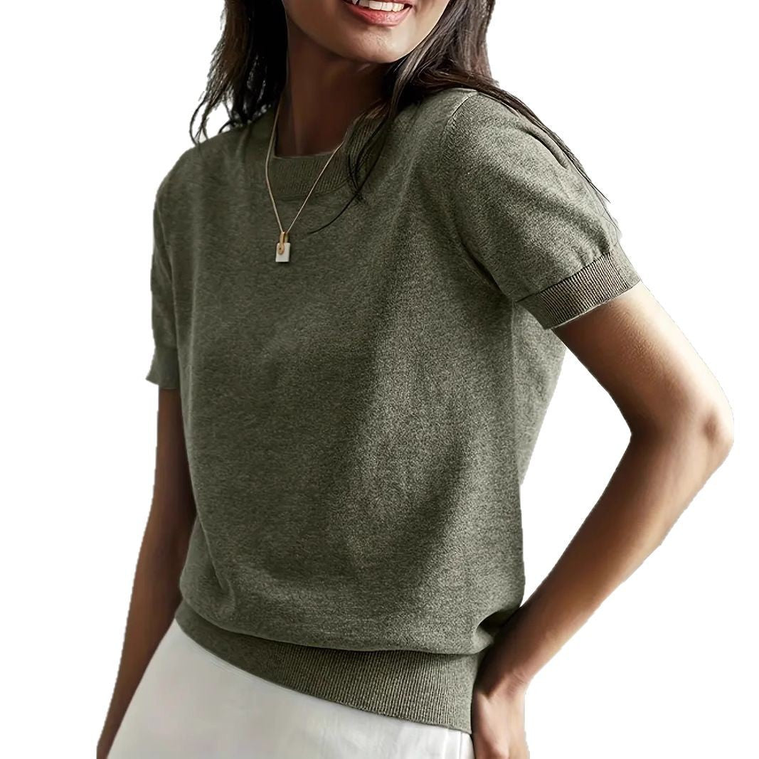 Elegantly Designed Pullover