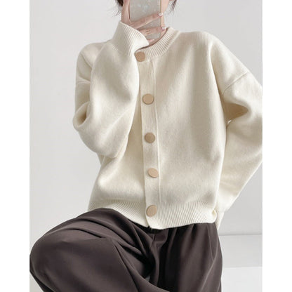 Elegantly Designed Cardigan