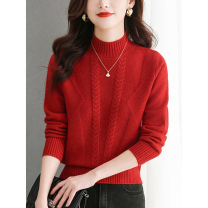 Elegantly Designed Pullover