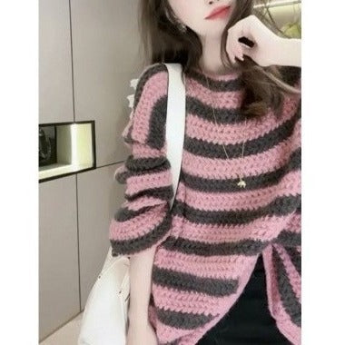 Elegantly Designed Pullover