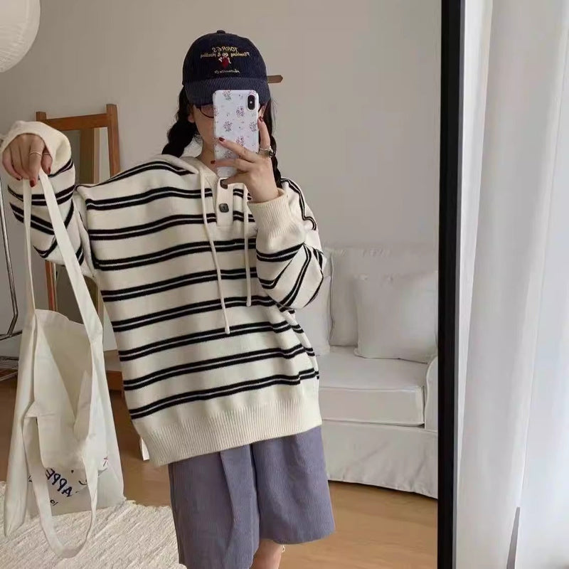 Elegantly Designed Pullover