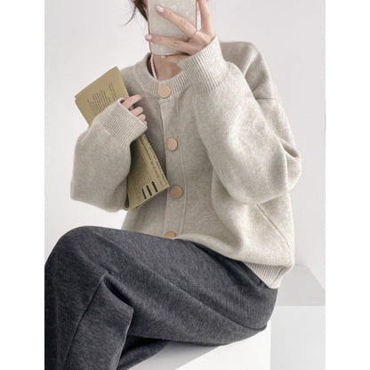 Elegantly Designed Cardigan