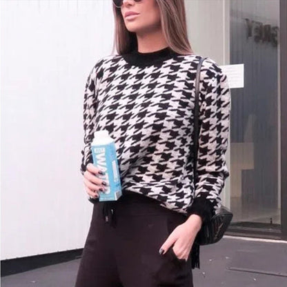 Timeless Vintage Style Pullover