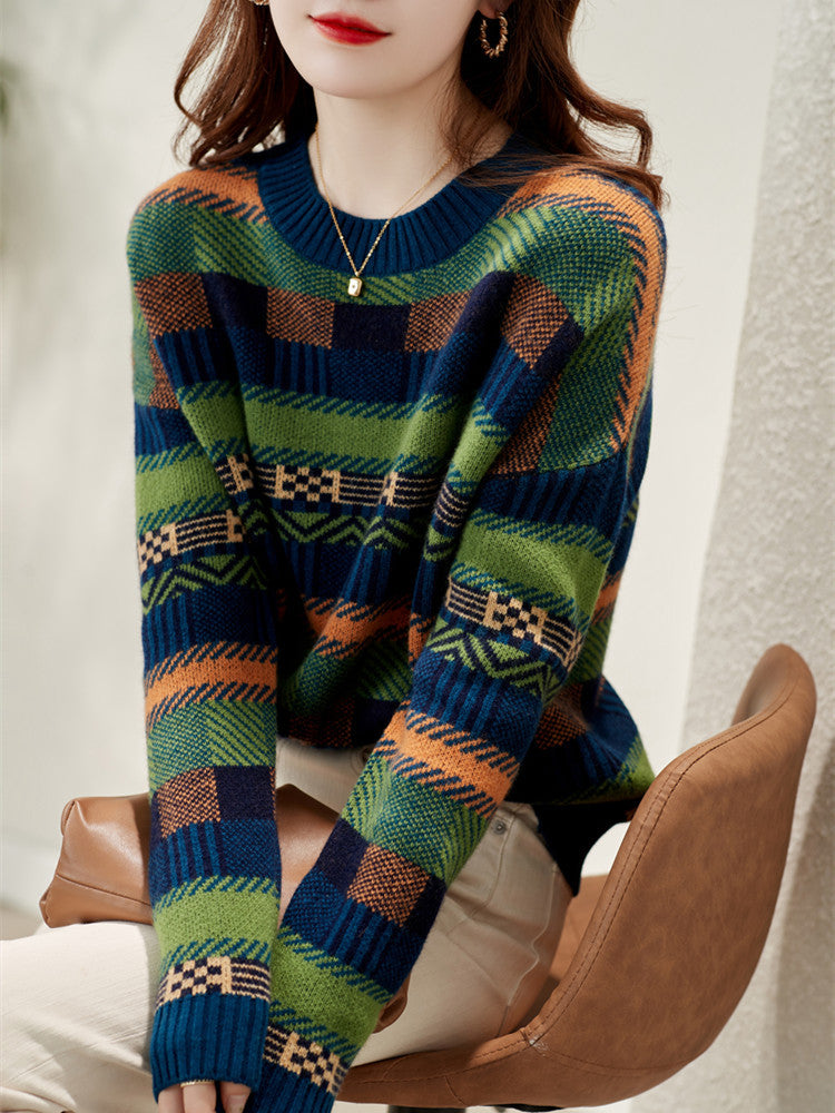 Elegantly Designed Pullover