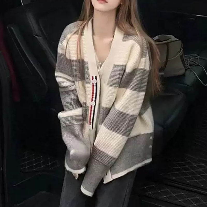 Timeless Vintage Style Cardigan
