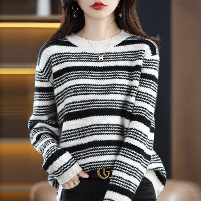 Timeless Vintage Style Pullover