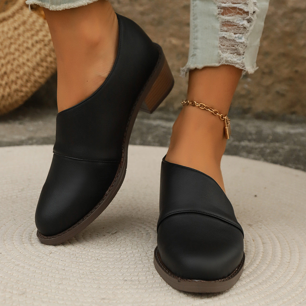 Graceful Orthopedic Shoes for Modern Look