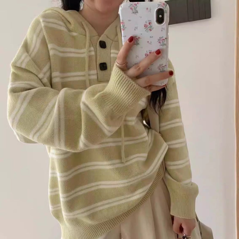Elegantly Designed Pullover