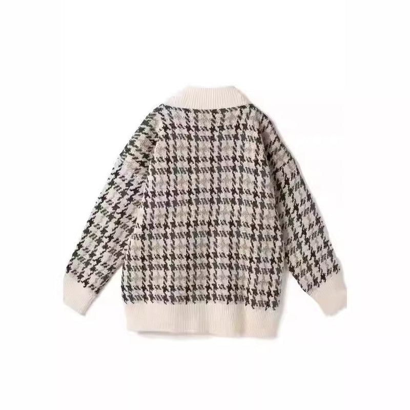 Gracefully Designed Cardigan