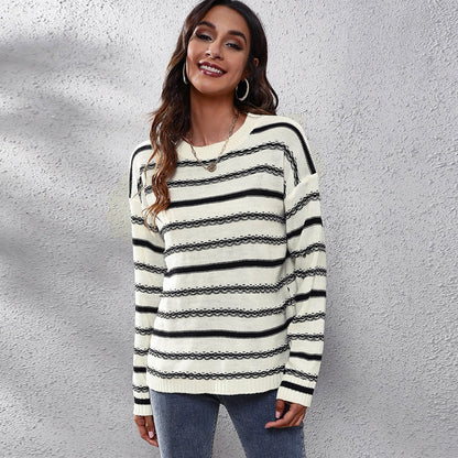 Timeless Vintage Style Pullover