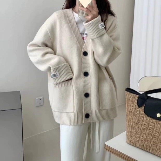 Elegantly Designed Cardigan
