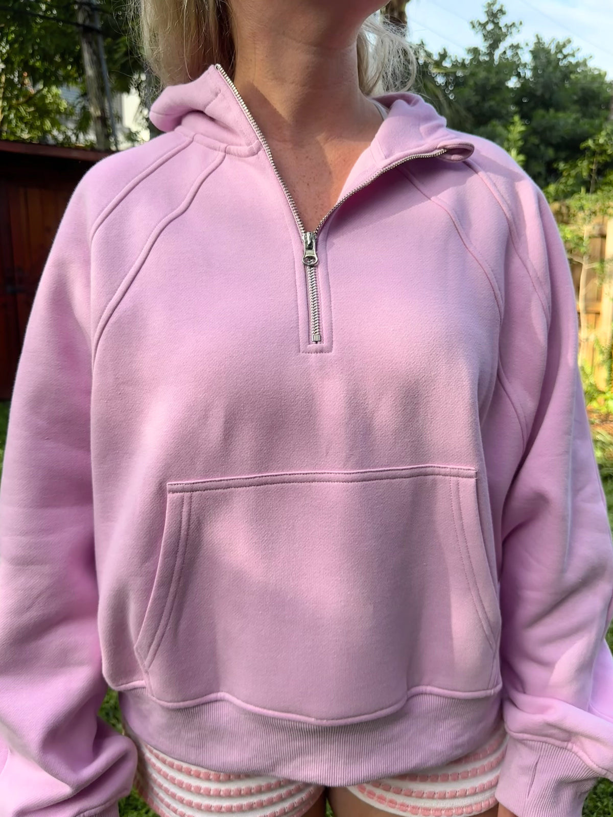 Hellviolett