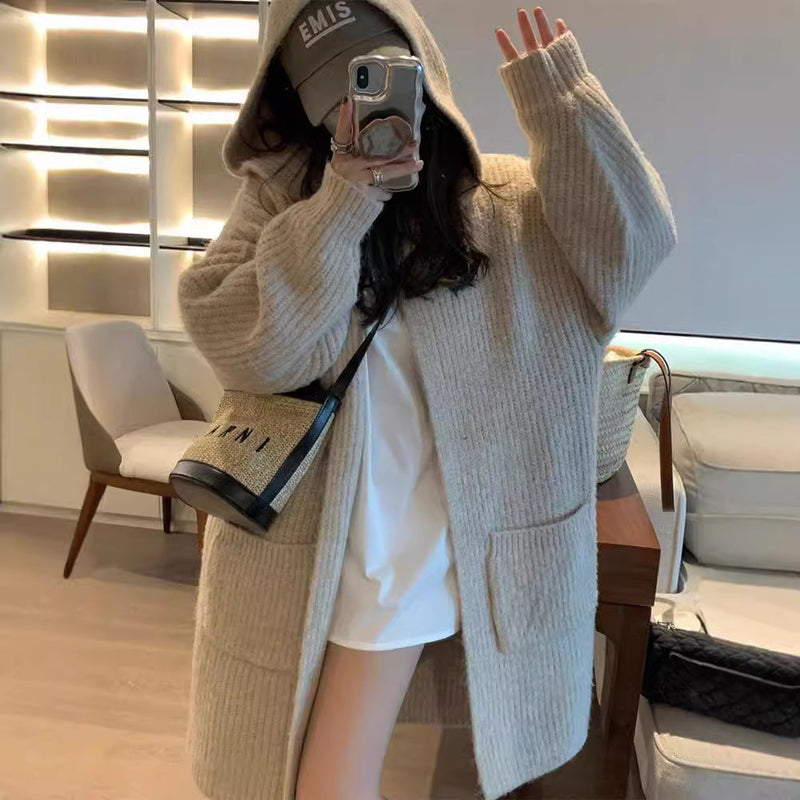 Gracefully Designed Cardigan