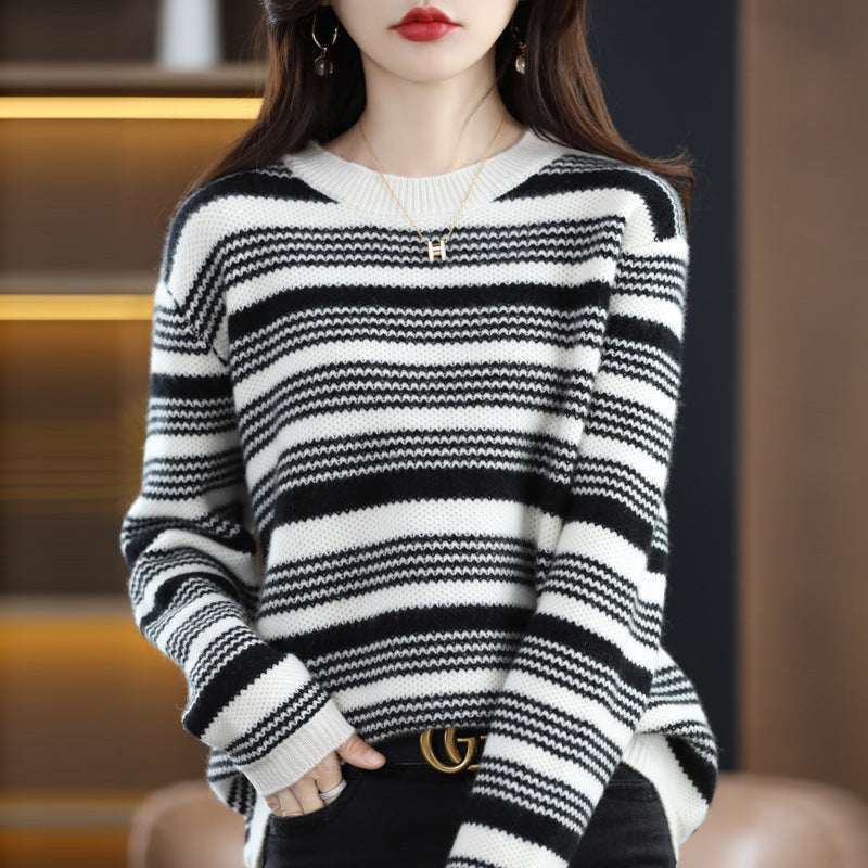Timeless Vintage Style Pullover
