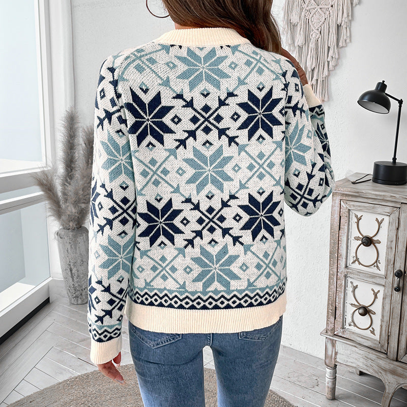 Elegantly Designed Pullover