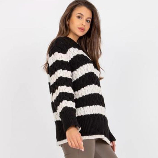Timeless Vintage Style Pullover