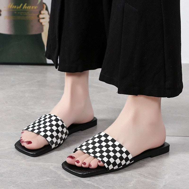 Graceful Orthopedic Sandals for Modern Look