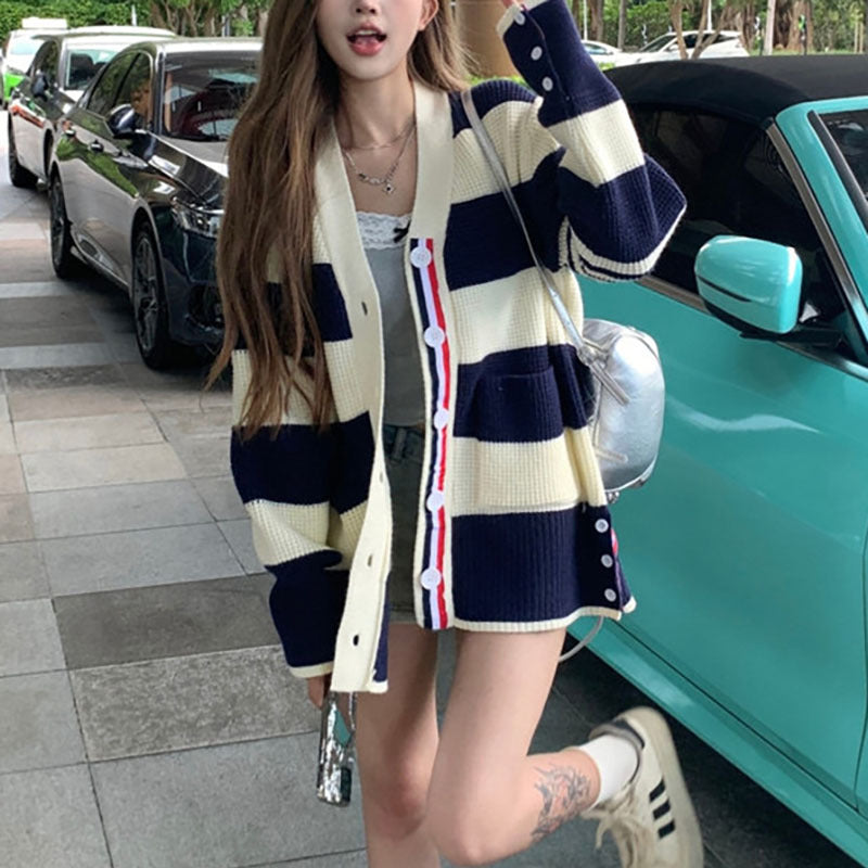 Timeless Vintage Style Cardigan