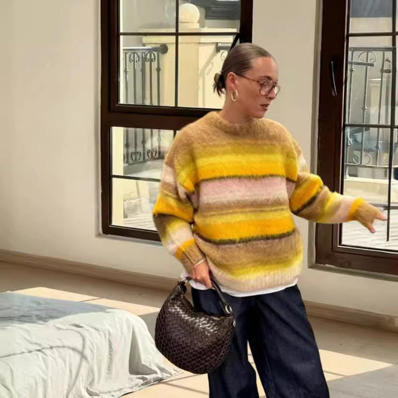 Elegantly Designed Pullover