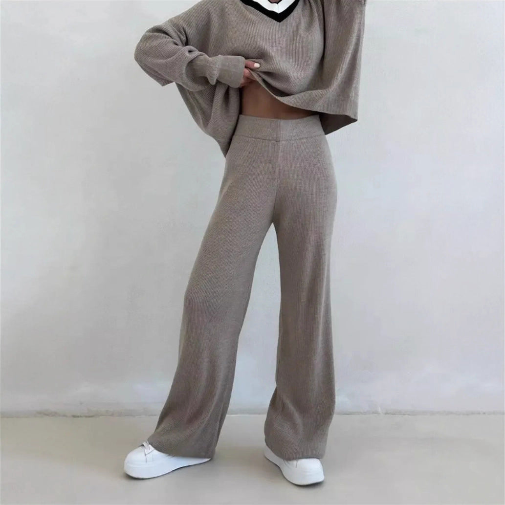 Timeless Vintage Style Pullover