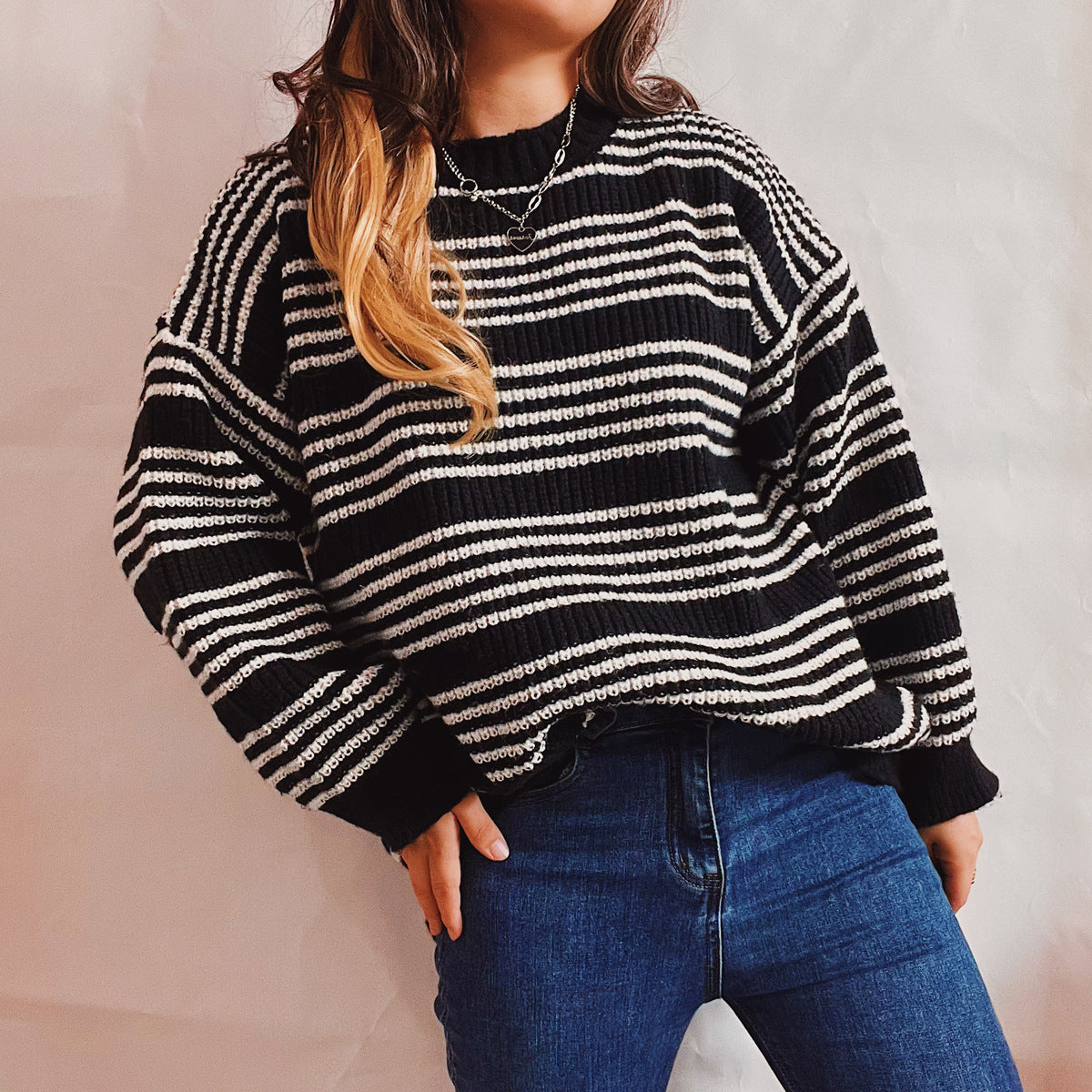 Timeless Vintage Style Pullover