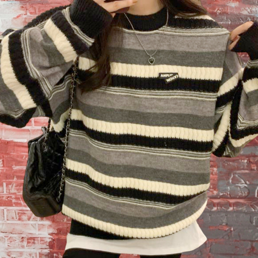 Elegantly Designed Pullover