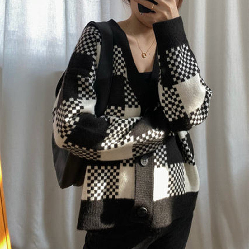 Elegantly Designed Cardigan
