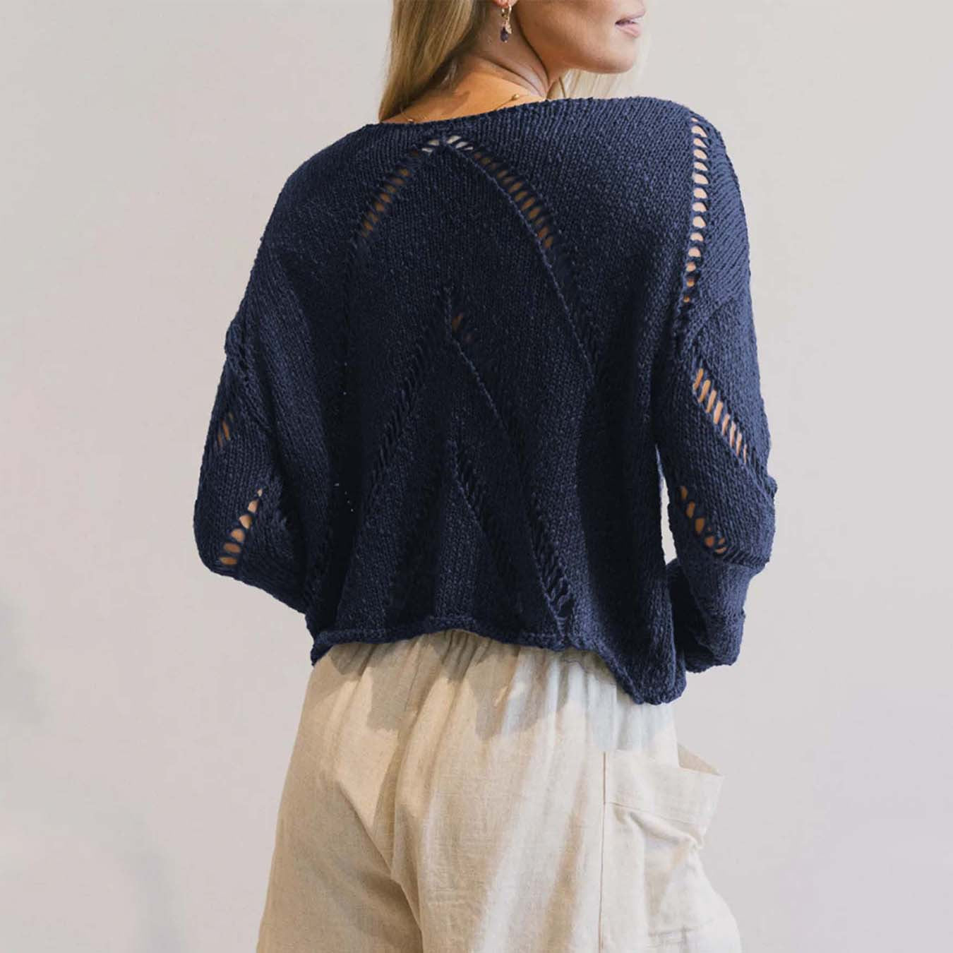 Timeless Vintage Style Pullover